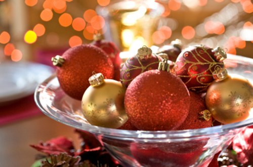 centro-mesa-navidad-bolas-decorativas-copa