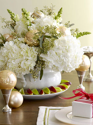 flores blancas como centro de mesa