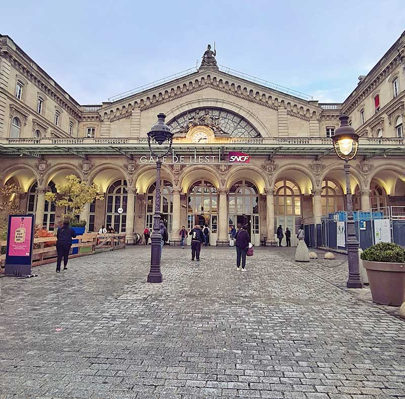 fachada Gare de lést París