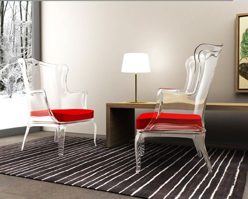 silla diseño transparente con formas clásicas